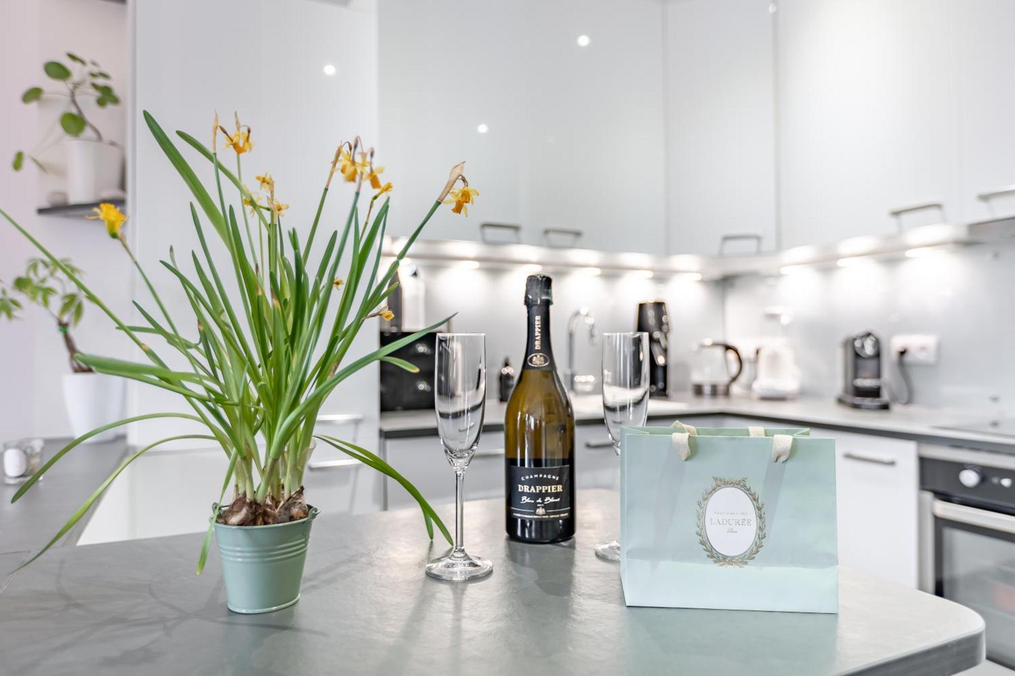 Apartment Prestige Et Culture - Familial Rivoli *